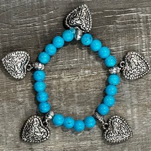 💞 New Women’s Turquoise Bead & Silver Heart Bracelet